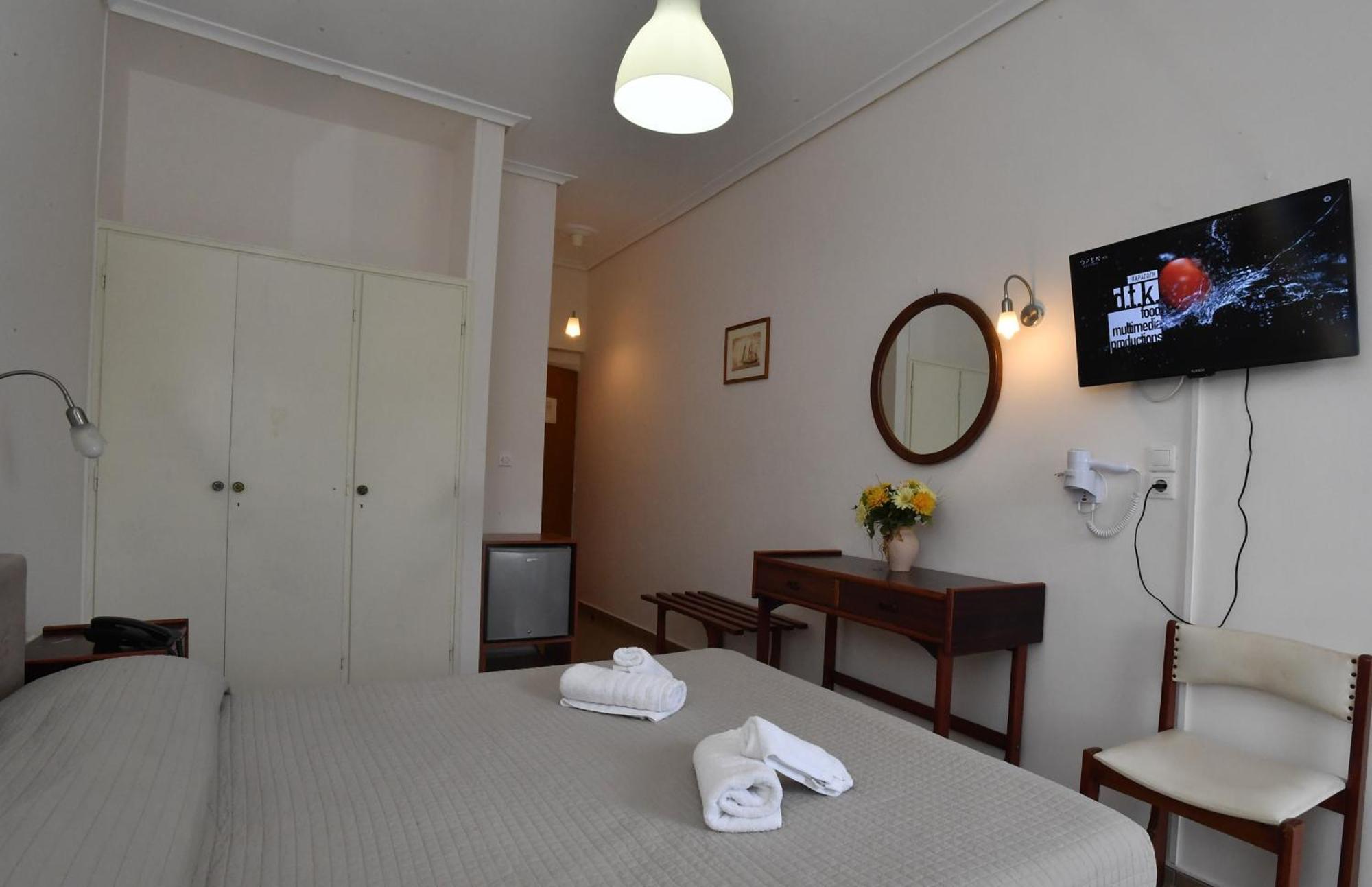 איוי תיאודורי Siagas Beach Hotel מראה חיצוני תמונה